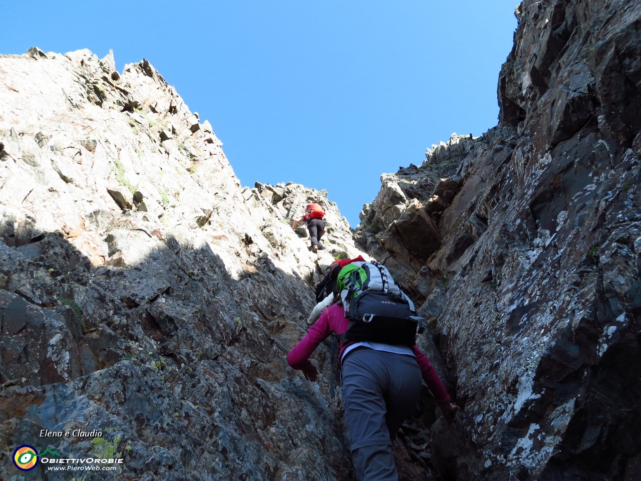 17 Si inizia ad arrampicare.JPG